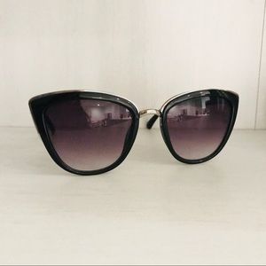 Oversized Chic Cat Eye Sunglasses